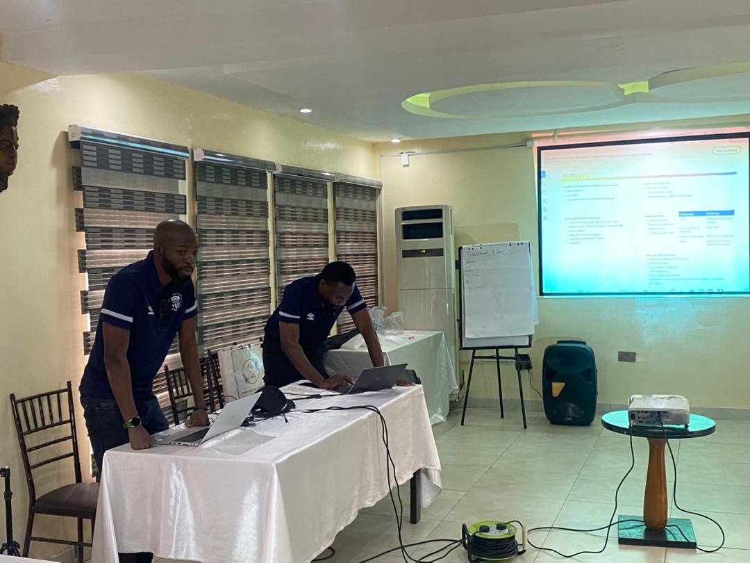 Bayoradegboyega's tweet photo. LIVE 📍 Abeokuta

Rugby Coaching and Medical Course powered by the Tunde Delu Initiative in conjunction with the Ogun State Government.

@TundeDelu https://t.co/1taul9oiAA