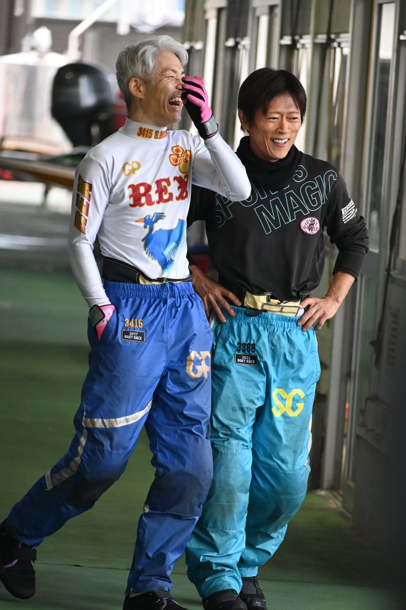 nikkan_boat's tweet image. 【宮島ボート・ＰＧⅠマスターズチャンピオン】４日目
レースはバッチバチでも、ピットでは和やかムード
ベテランたちの競演は、佳境へと向かいます
＃ボートレース宮島　＃ＢＯＡＴＲＡＣＥ