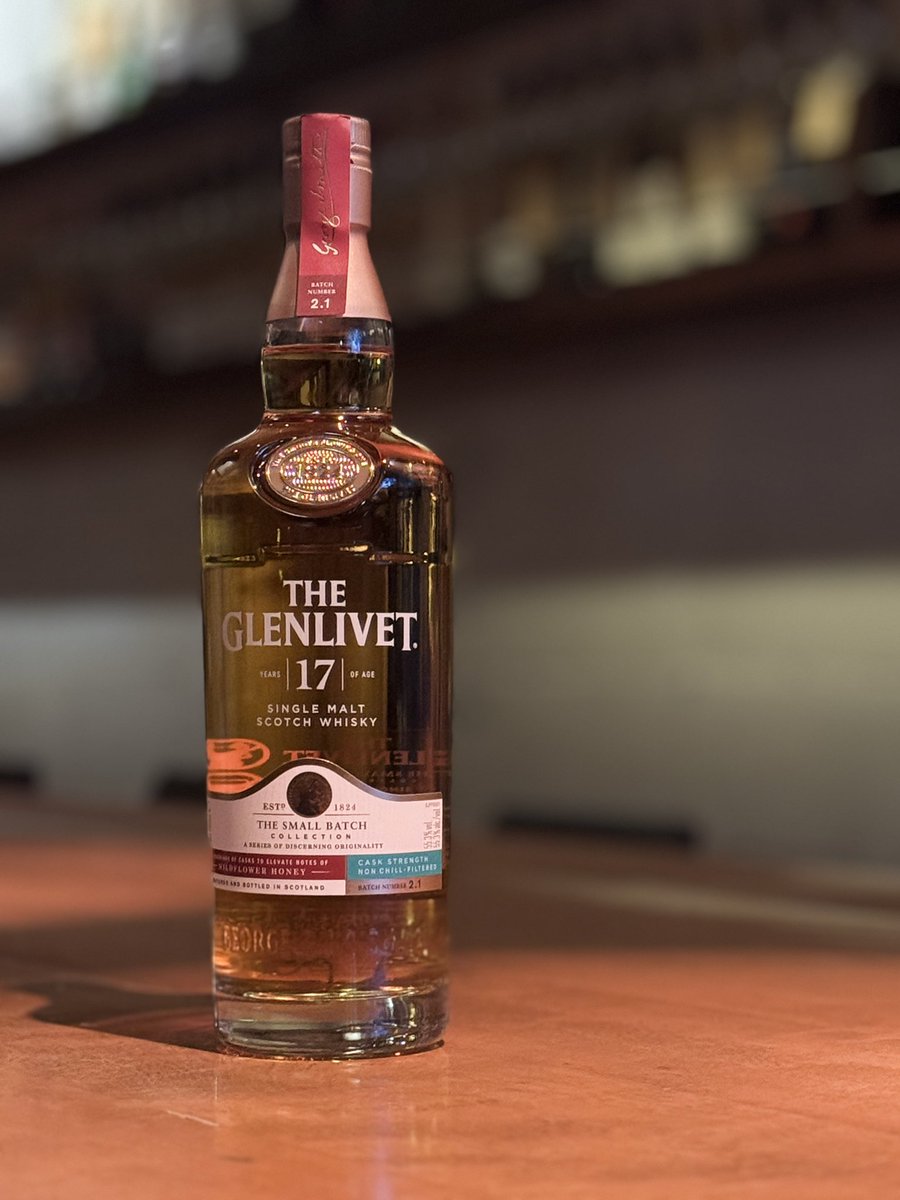 FunamachiWhisky's tweet image. 4/24(金)
20:00〜Open

A rare masterpiece.
The Glenlivet 17yo Small Batch is now at our bar.
Rich, creamy, and 100% natural cask strength.

Join us underground from 20:00 for a special night.

#FunamachiWhisky #SingleMalt #Speyside