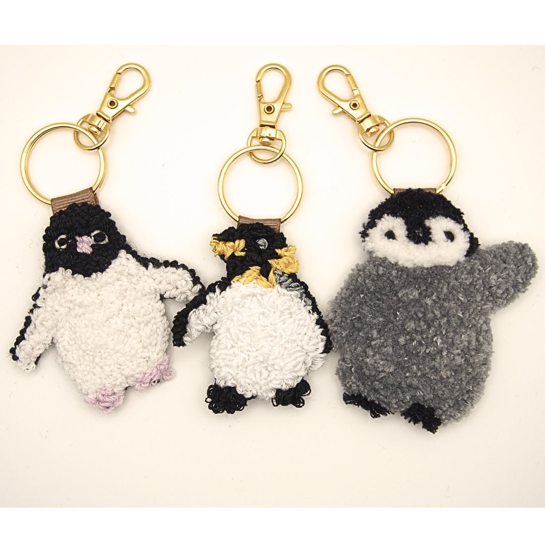 実際の身長差ガン無視したペンギンたち🥹
明日は世界ペンギンの日！楽しみ！