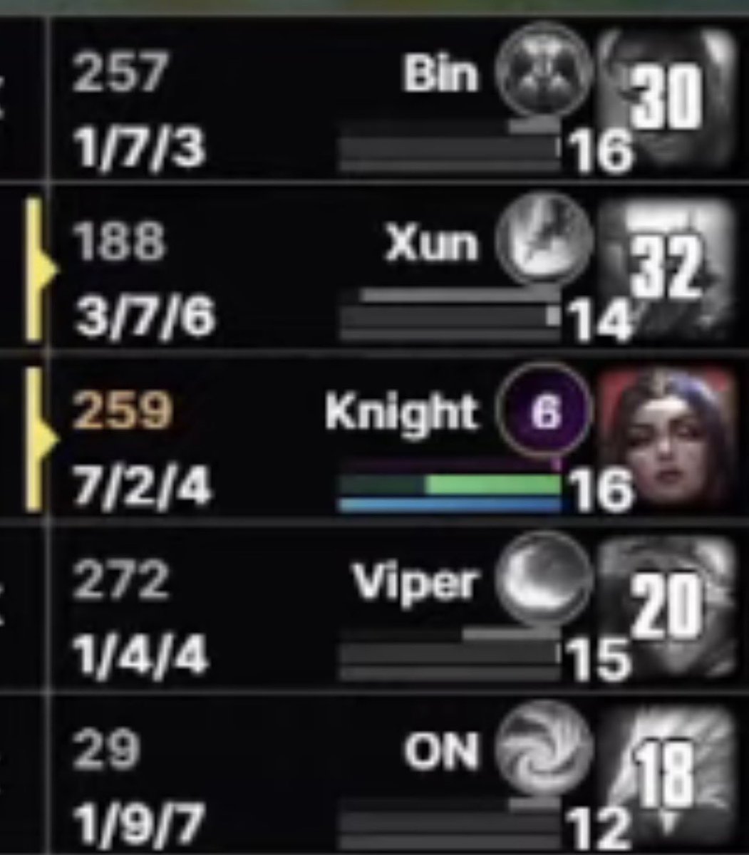 nami9z tweet media