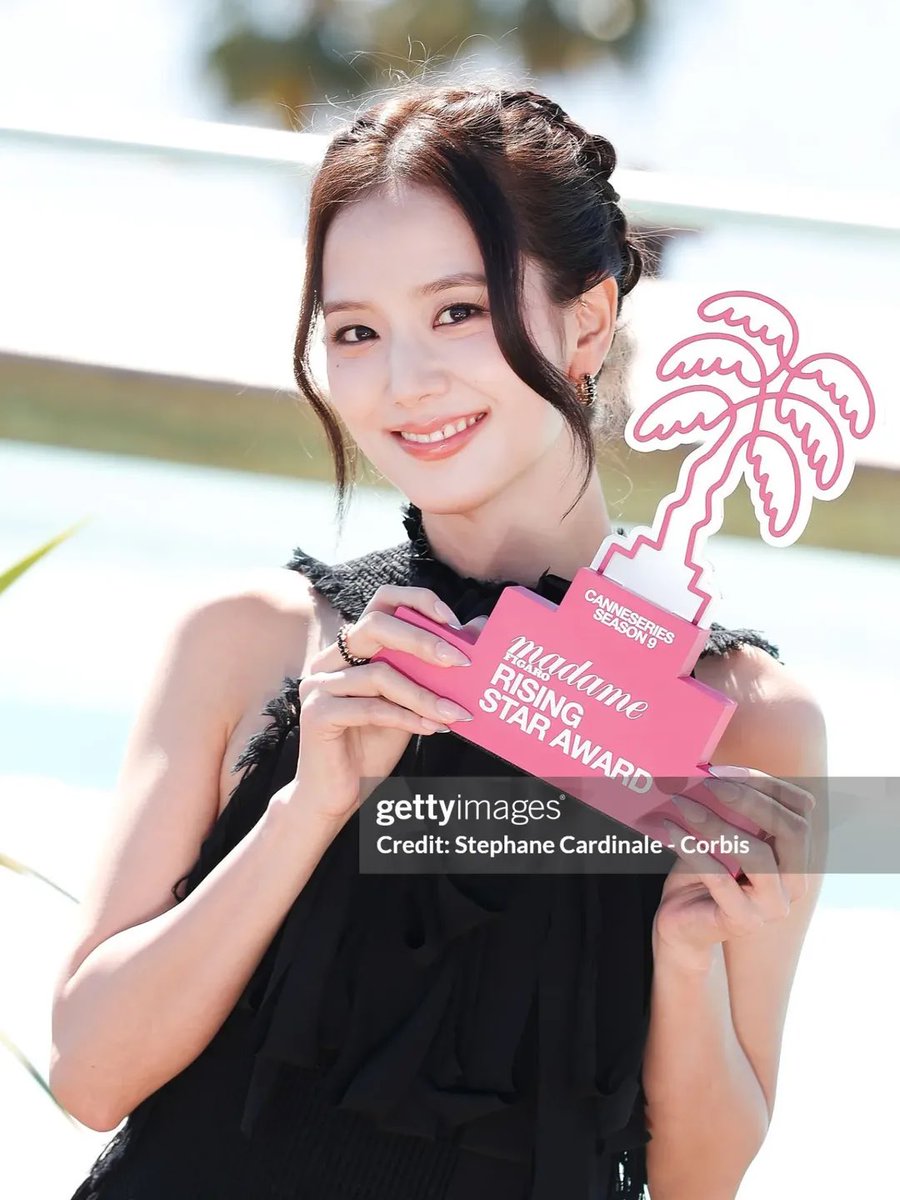 flOoweryy tweet media