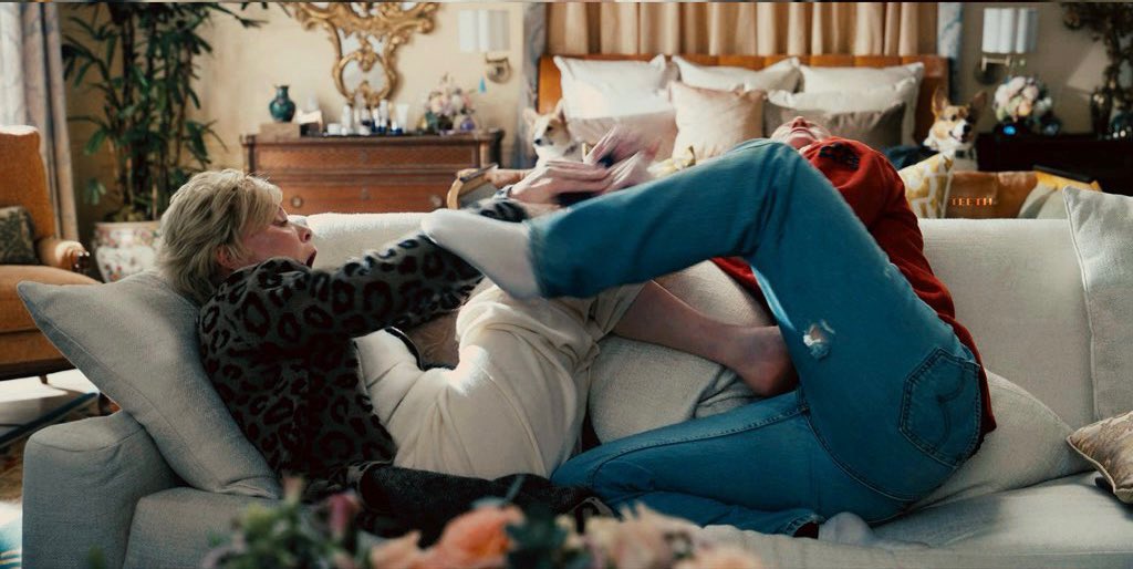 PinkBlue tweet media