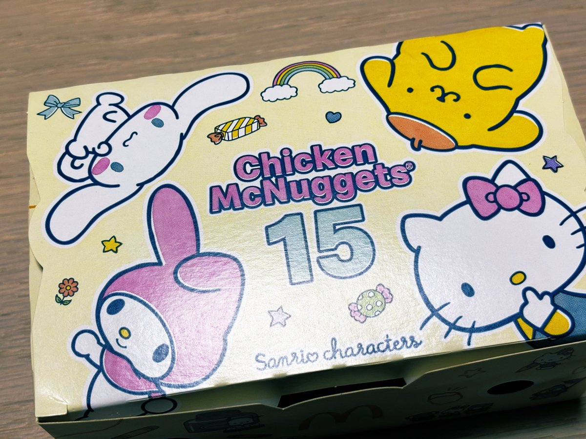 マクドにうぃってナゲット15ピ〜ス！買いました☆サンリオパッケージかわいい