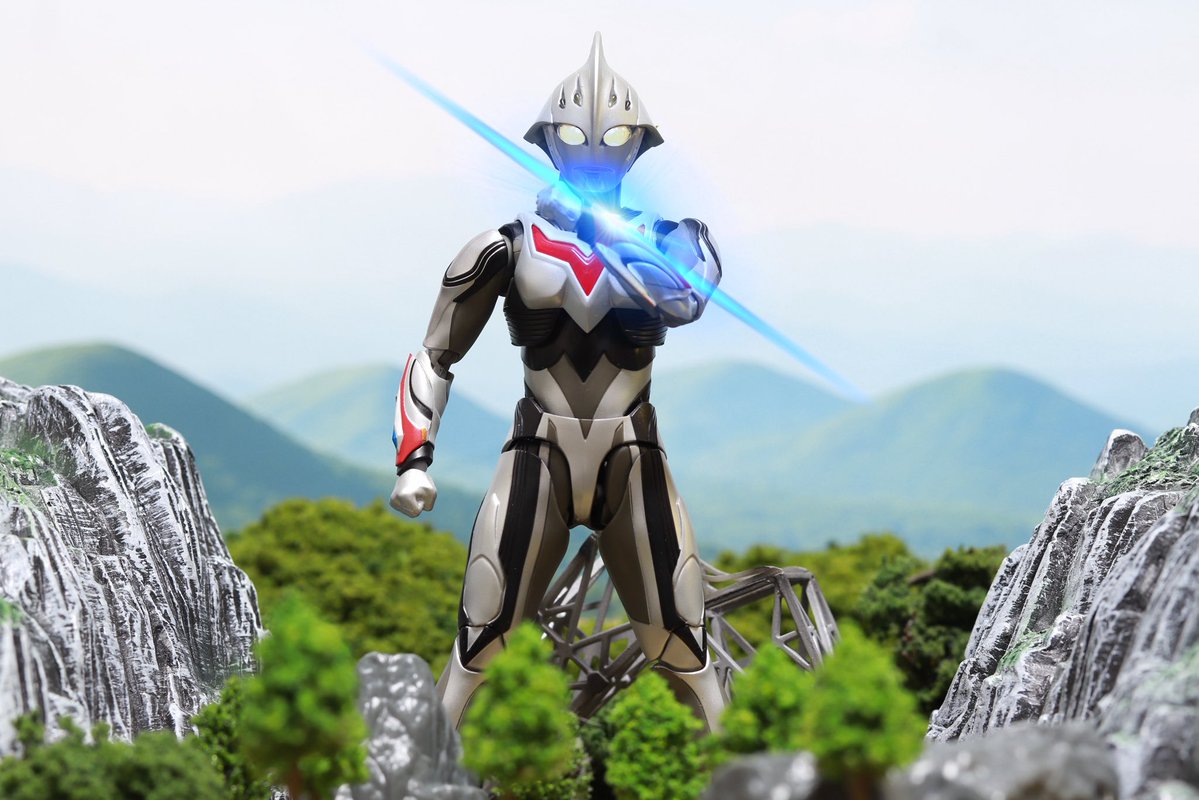 「ウルトラマン…………孤門なのか……？」

S.H.Figuarts ウルトラマンネクサス アンファンス

#_shf
#ウルトラアーツ
#ウルトラマンネクサス
#オモ写
#ちいさな巨大特撮
#フィギュア撮影友の会
#疾風の写真館