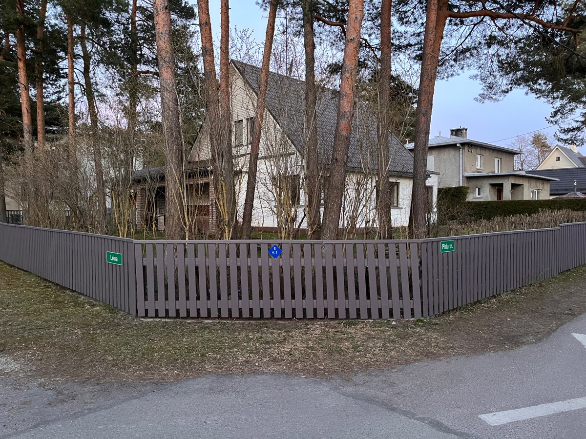 evertp_'s tweet photo. @halbkass Ning Pidu tn ja Leina tn ristumine Hiiul :) https://t.co/sYb10d2us2