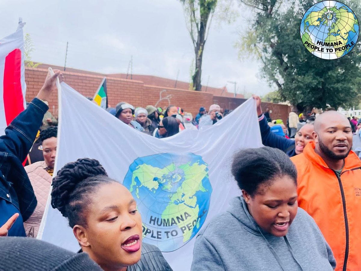 HumanaSA's tweet photo. On April 22, CA Doornkop stood with the family of a 13-year-old girl in the Dobsonville abuse case. Joined by the MECs of Social Development &amp; Health, stakeholders, and students, we demand justice.
#JusticeForOurChildren https://t.co/O0PubUvFHc