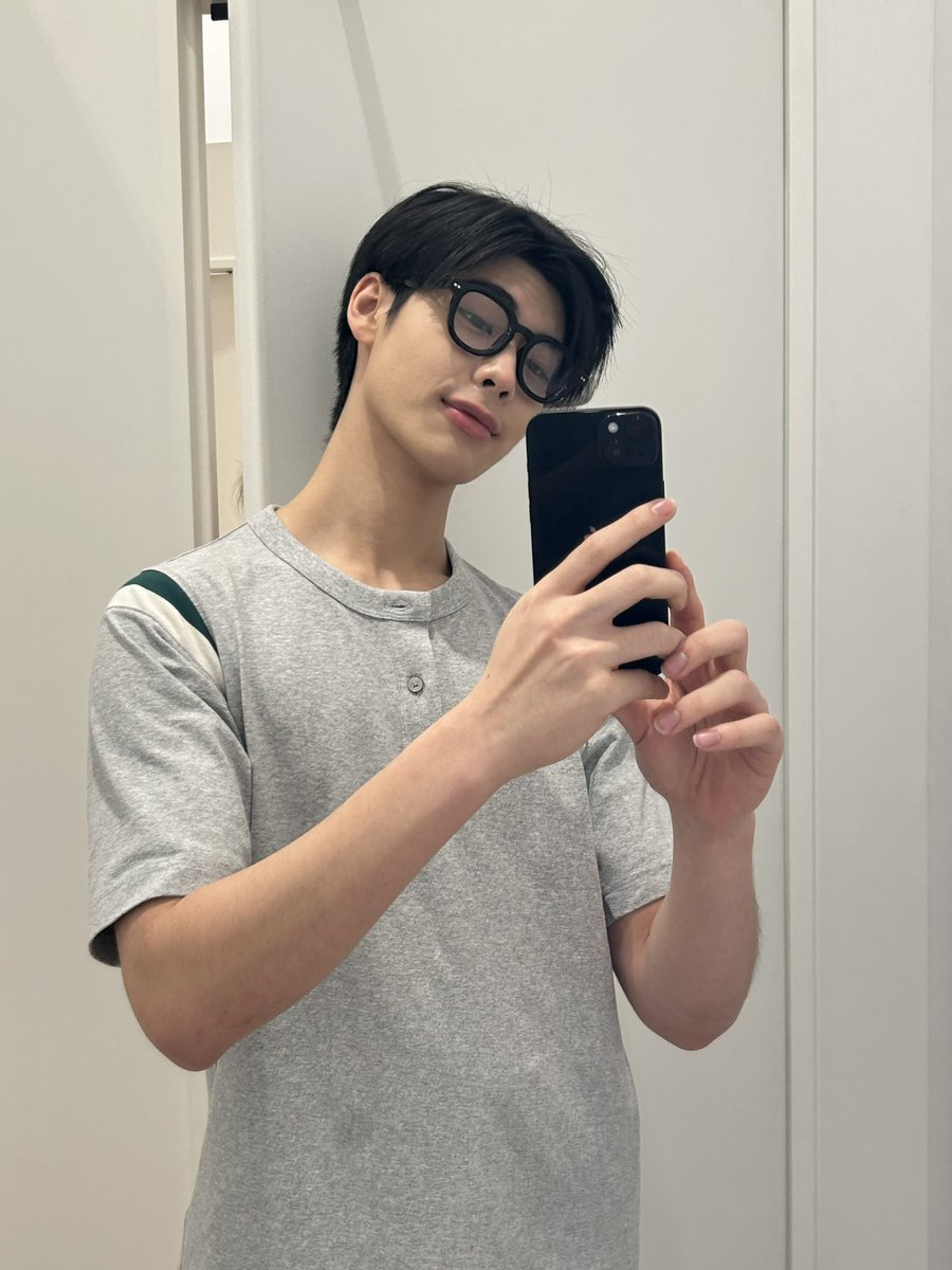 UNIQLO Thailand tweet media