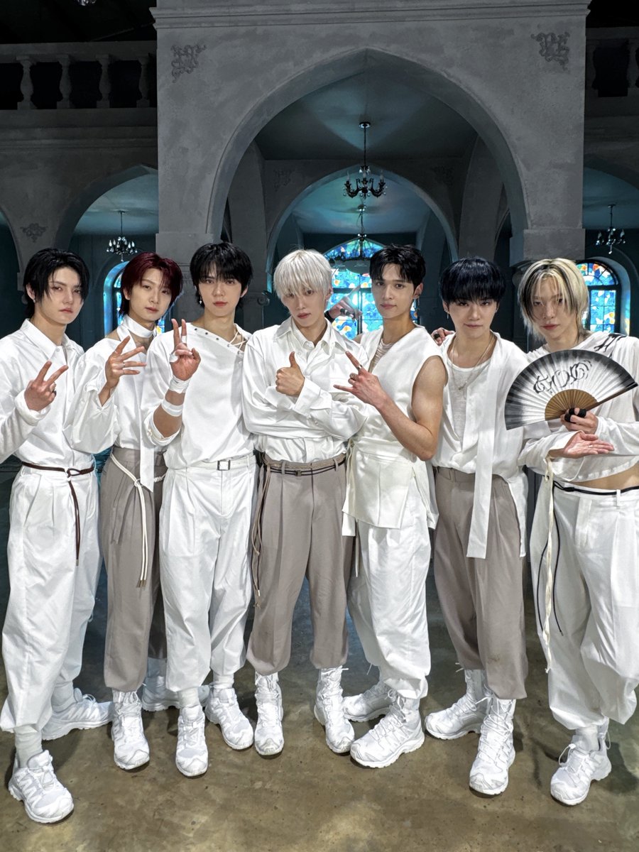 _AMPERSANDONE_'s tweet image. [📸] 잇다 ITTA 'GOD' Visual Performance Video

🔗 youtu.be/cfuCurisdAQ

#앰퍼샌드원 #AMPERSANDONE #DEFINITION #GOD