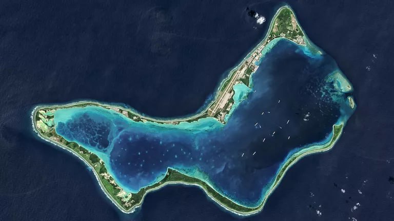 mfa_russia's tweet image. 💬 #Zakharova: In May 2025, London pledged to return the illegally occupied #Chagos Archipelago to Mauritius.

Smooth on paper – but reality tells a different story.

Chagos proves it once again: deals with the modern day Anglo-Westerners cannot be trusted.

#StopColonialism