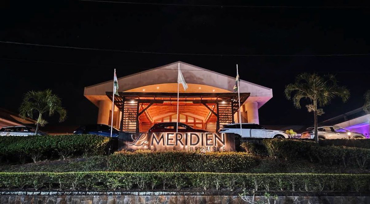 Special_island_'s tweet image. لو ميريديان – Le Meridien Mauritius
منتجع يقع على شاطئ طويل ومفتوح، مثالي للاستمتاع بأجواء موريشيوس الهادئة مع أنشطة بحرية وخيارات إقامة مريحة.
احجز معنا واستمتع بأجواء الجزيرة. تواصل معنا الآن
#موريشيوس #سفر_عائلي
#ResortLife #SummerHoliday #شهر_العسل