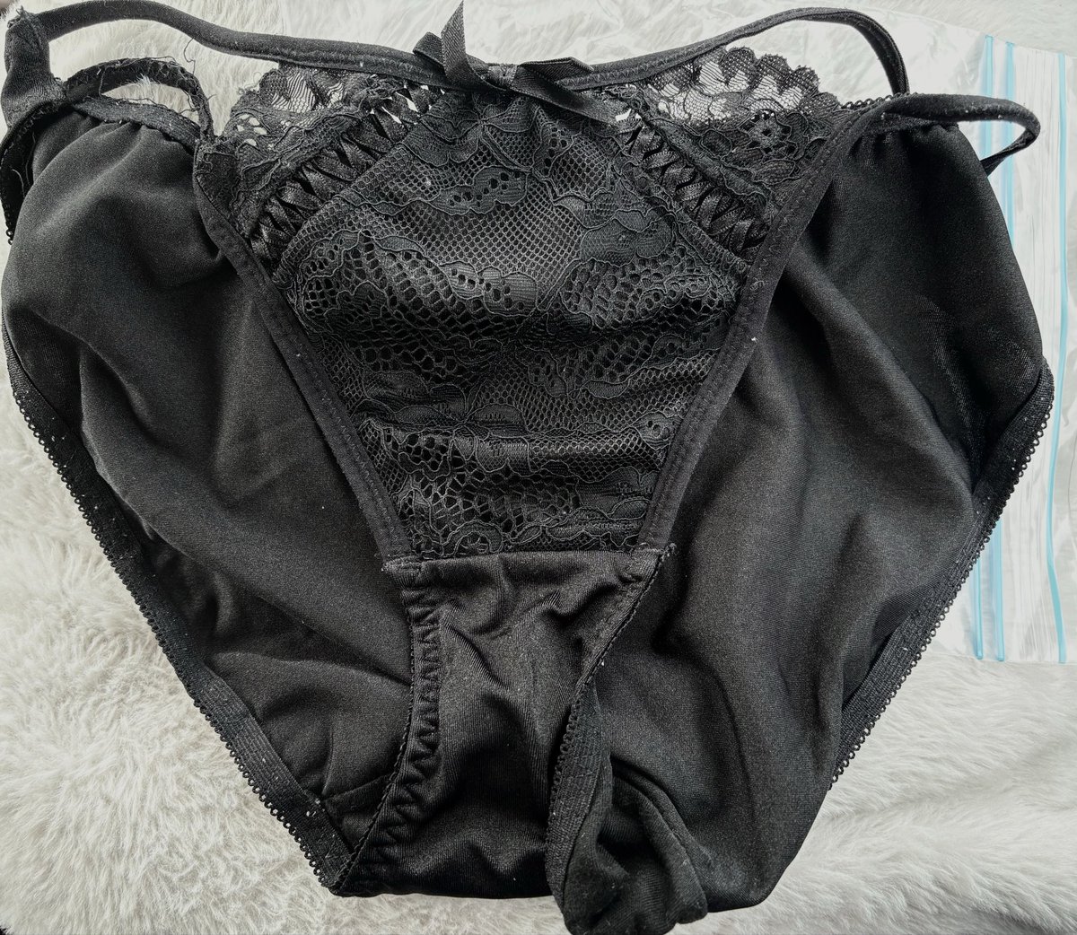 なな🖤 tweet media