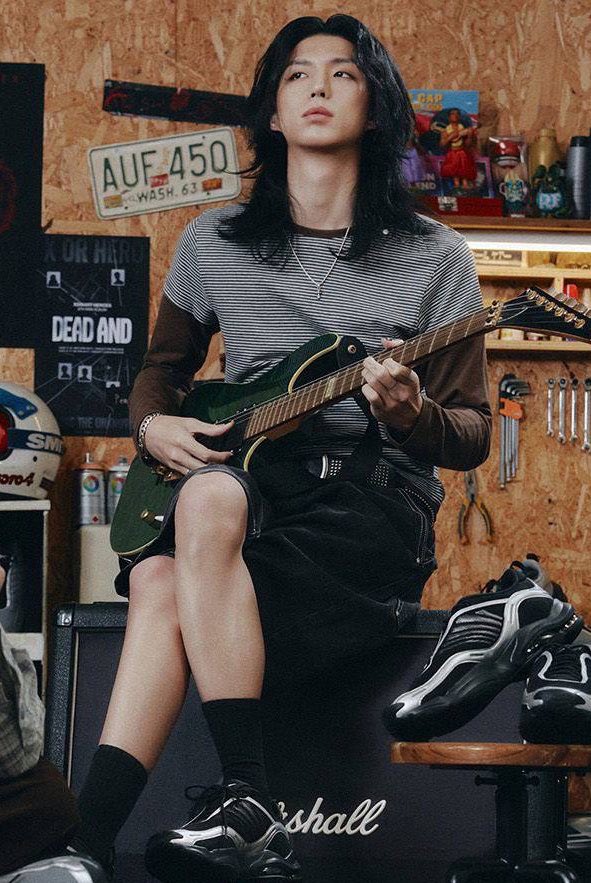 odehanmeal's tweet photo. did they fuckjng SHAVE JUNHAN'S LEGS. https://t.co/Qz59MxbWiw