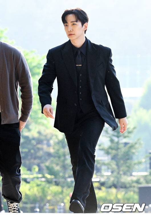 올블랙수트 😇