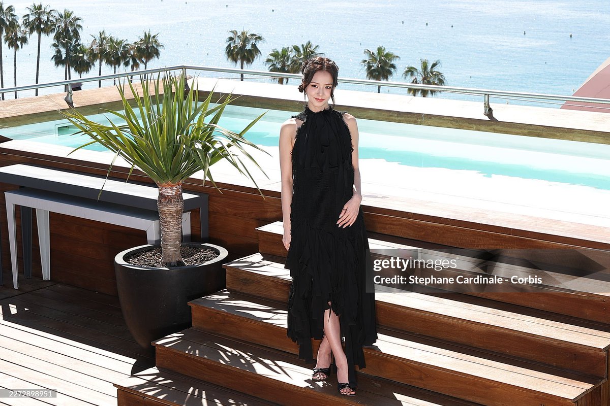 JISOO looks immaculate and dazzling in new photos at Cannes, France.