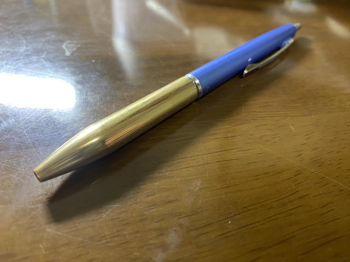 T_nosukeeee3's tweet photo. Acro1000削って磨いたわ。
 #文房具  #文房具改造 https://t.co/DL9npOgRGc