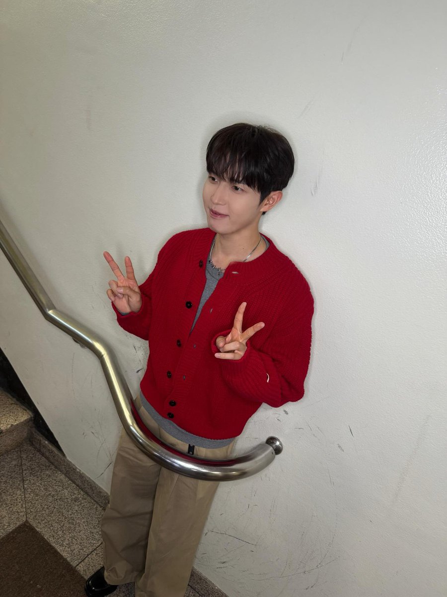 527_dal's tweet photo. 누가봐도 유교 락스타임. #김재환 https://t.co/O4DRQ9ctof