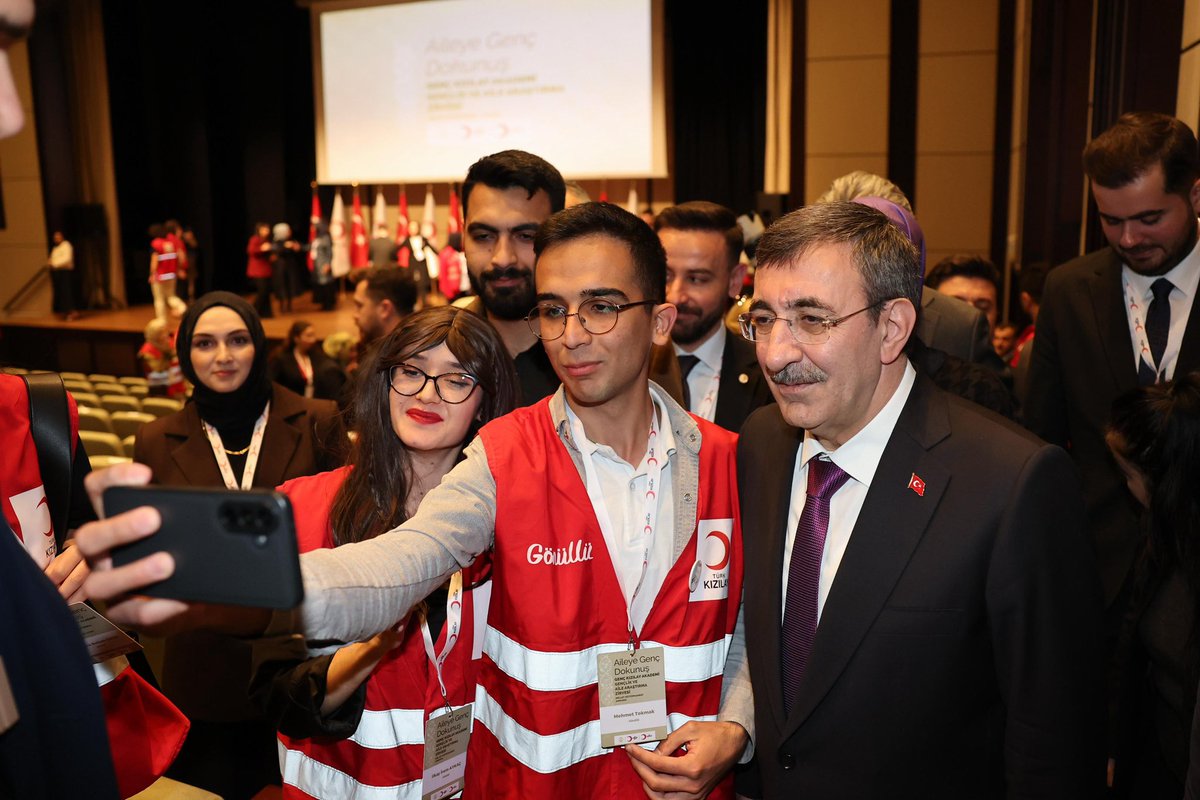 Cevdet Yılmaz tweet media