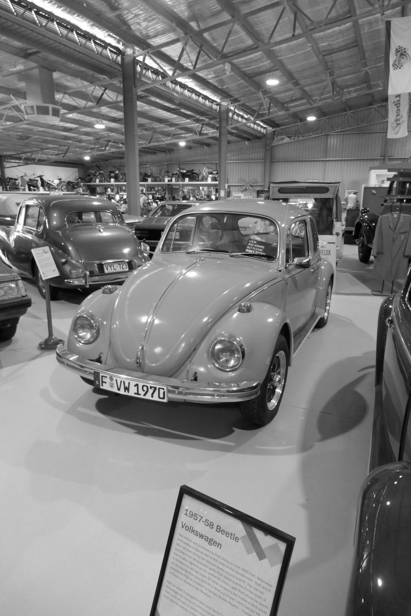 quest_free's tweet image. A couple of 1957-1958 Volkswagen Beetles. 

On a side not will be getting a old digicam next month just not sure which maybe I will choose something at random

#Monochrome #Digicam