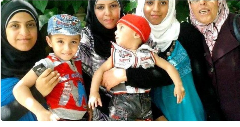 Wolveri07681751's tweet image. عائلة علوان الفلسطينية  في شارع نسرين التضامن 
أختفت قبل تاريخ مجزرة التضامن بأسابيع 
وهناك فيديوهات محفوظة في هولندا 
للمجرم أمجد يوسف وبينها نساء وأطفال وعالأغلب قام بقتلهم أمجد رفقة ضحايا حفرة التضامن    أيضا 
لان العدد 288 هو المعلن وخرج فيديو واحد وهناك عشرات الفيديوهات