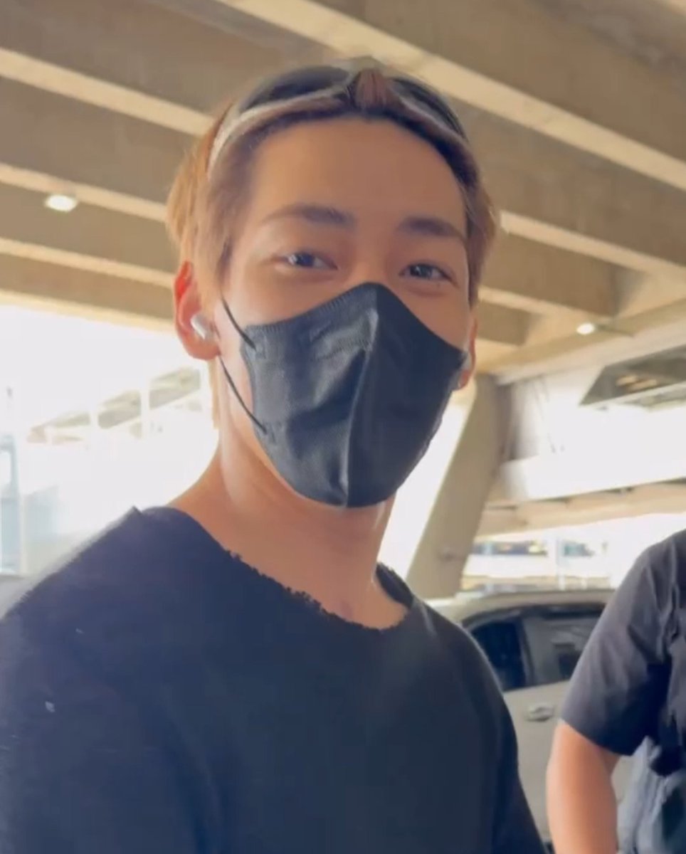 สายตาแบบนี้ คงดูเจ้าเล่ห์ไป 🫣

#BamBam #뱀뱀 #แบมแบม
<a href="/BamBam1A/">BamBam</a> <a href="/BAMBAMxBAMMIE/">뱀뱀 BamBam</a>