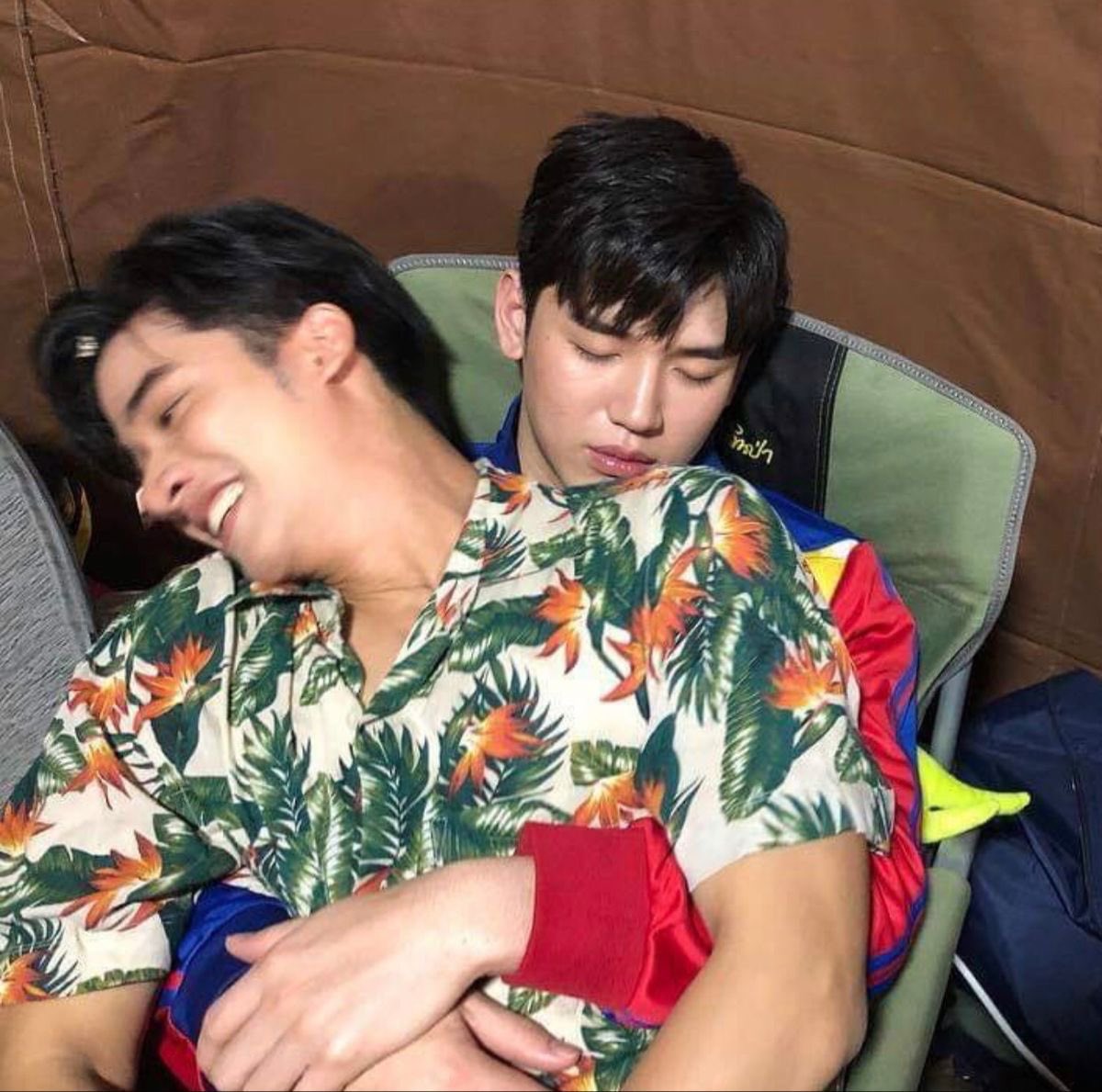 polcadoties's tweet image. in every universe 🥺🥺

#เตนิว #TayNew 
#Tawan_V #Newwiee
