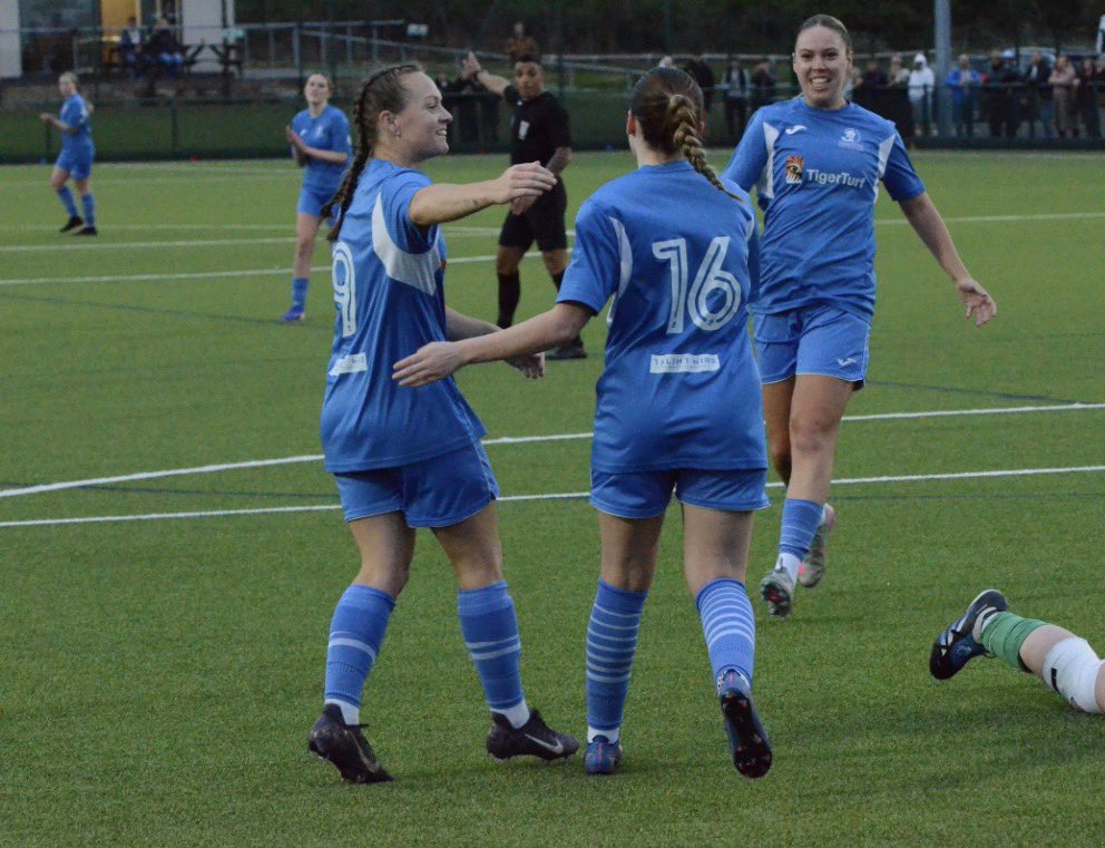 Cirencester Town Ladies tweet media