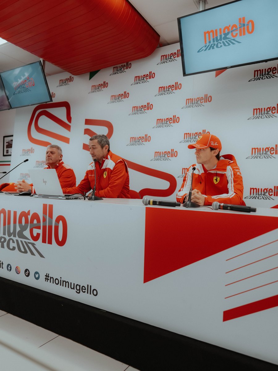 TheMoonCarl's tweet image. Just finished the briefing session 🏎️ 🏁

My schedule for the Ferrari Challenge Trofeo Pirelli &amp;amp; Pirelli AM:

- Saturday 25th: 10:15 CET - Qualifying 1
- Saturday 25th: 15:15 CET - Race 1
- Sunday 26th: 10:15 CET - Qualifying 2 
- Sunday 26th: 15:15 CET - Race 2

Watch me