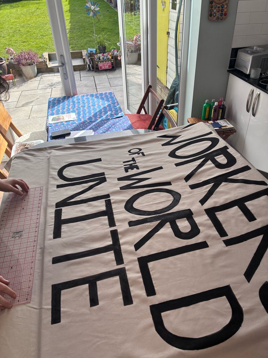 garfart_memes68's tweet image. It has been two years since we brought a snippet of the Jarrow Cruside back to life at the @AvoncroftMuseum Living History Festival
Now we’re representing a centenary of something… the first picture shows project not quite done, but we can’t wait to share it!

#livinghistory