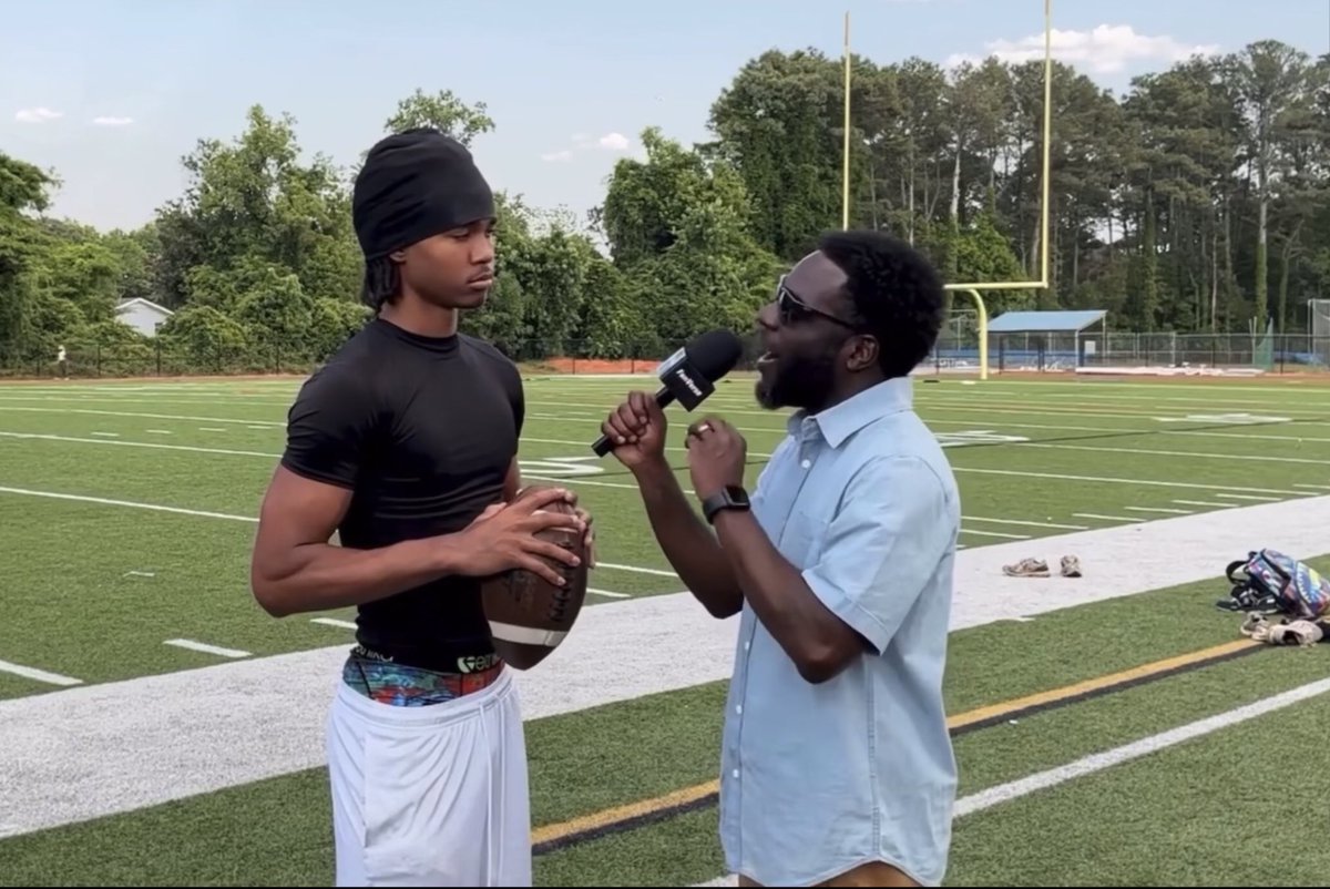 czar7daniels's tweet image. Highlights from spring workouts + interview on the field 👀
6’2 | 2027 QB | 4.0 GPA
Ready to lead Columbia HS to the next level in 2026!
Full feature:
fanversesports.com/2026/04/23/cza…
#AGTG #2027QB #ColumbiaHS
