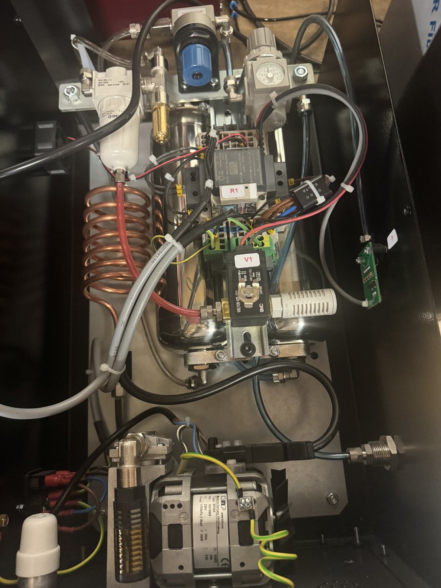 EnoDirectUK's tweet image. We've been busy servicing wine dispensers and WineGENs in the workshop this week! #EnodirectUK #Enomatic #wine #SecondToNone #winebytheglass