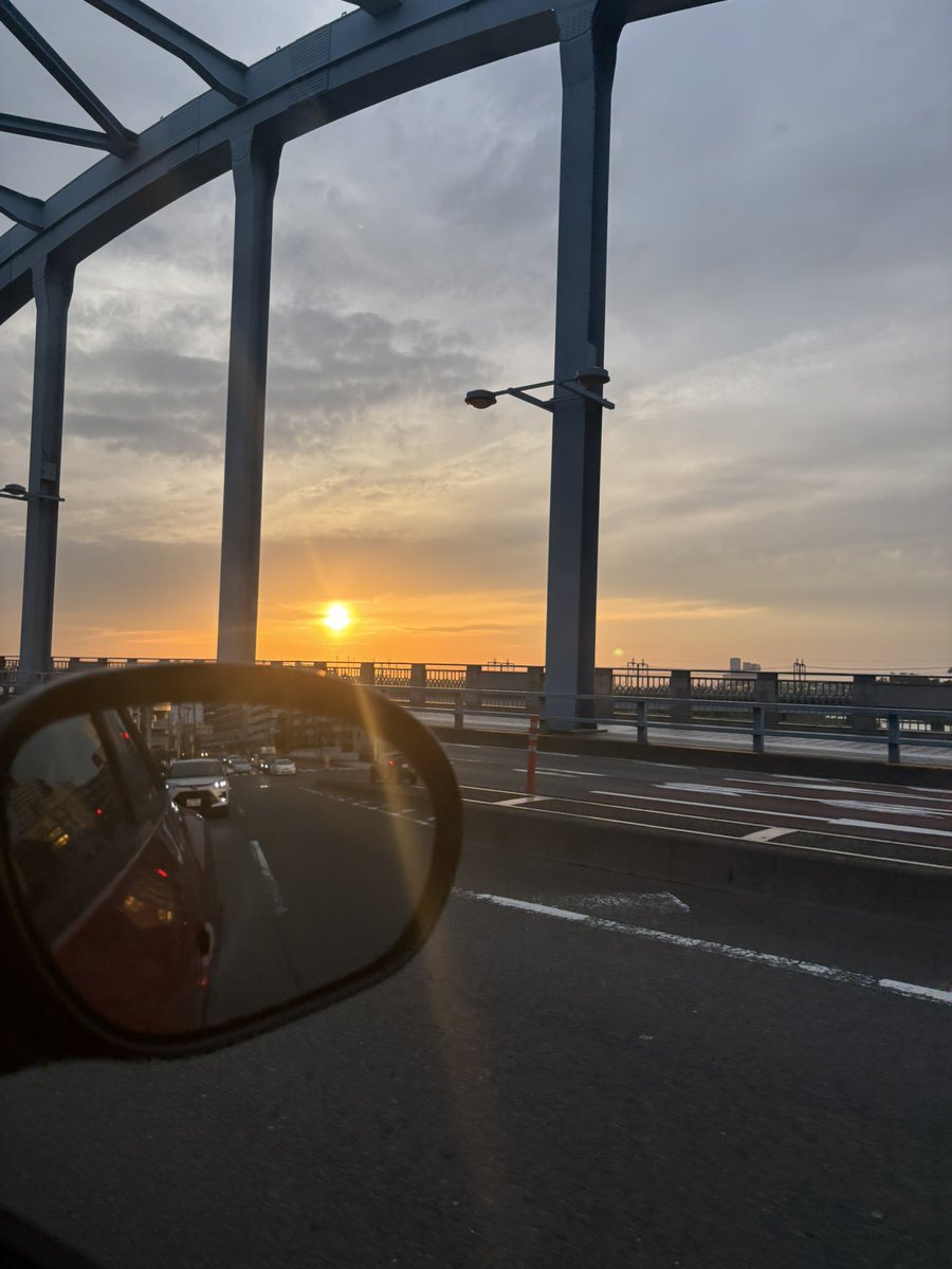やれるうちにやらなきゃ後悔しちゃう。

土曜日は18〜21時で練習。
日曜日は6時に出発して長野へ。
サルタトーレさかきさんのTM見学して、お昼からボスコの合宿参加する⚽️

夜帰ってきてセンター南の運営。

多忙だけどやるしかないよ🔥

#人との繋がりに価値を
