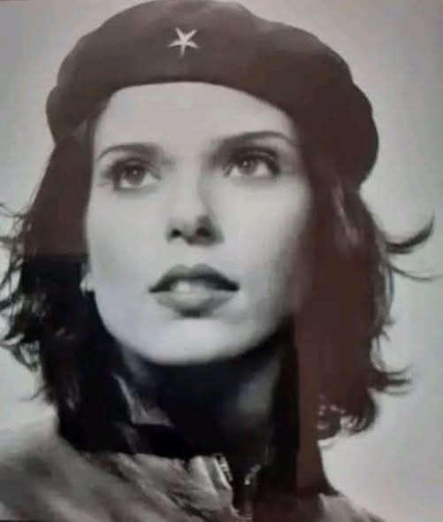 A VINGADORA DE CHE GUEVARA

No dia 1⁰ de abril de 1971, o coronel de direita boliviano Roberto Quintanilla Pereira, o homem responsável por ordenar a execução de Che Guevara e supostamente cortar suas mãos, foi morto pela socialista e guerrilheira alemã Monika Ertl, apelidada de