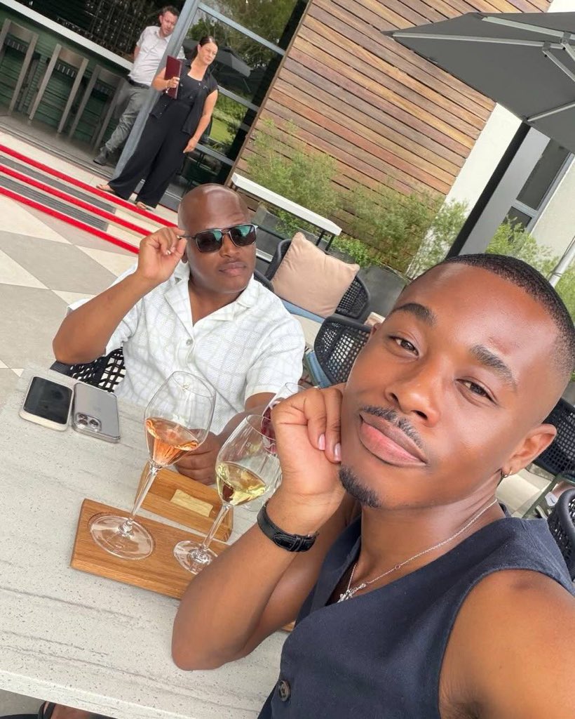 Man’s NOT Barry Roux tweet media