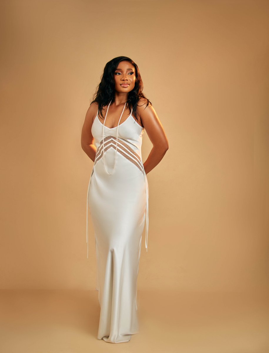 trend_studios's tweet photo. HAPPY BIRTHDAY @sandra__bil 
•
•
•
Dress: @zands_plush
Makeup: @dre_glam
•
•
#birthdayportrait 

NELFUND
South Africans
#AskBinance
Business &amp; finance 
Igbo
Nasboi
African Giant
Sanusi Lamido Sanusi
40 BTC
Naira Marley
President Bola Ahmed Tinubu
Salako
#ScarTheEP
Abazz https://t.co/JkwdPj4osD