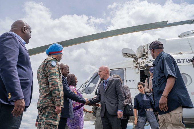 GrandeOrientale's tweet image. Arrivé à Goma, le chef de #MONUSCO , M. James Swan, poursuit sa visite dans l'est #DRC , axée sur le soutien à la surveillance du cessez-le-feu, la protection des civils et l'appui de la Mission aux efforts de paix en cours. #Peace #NorthKivu