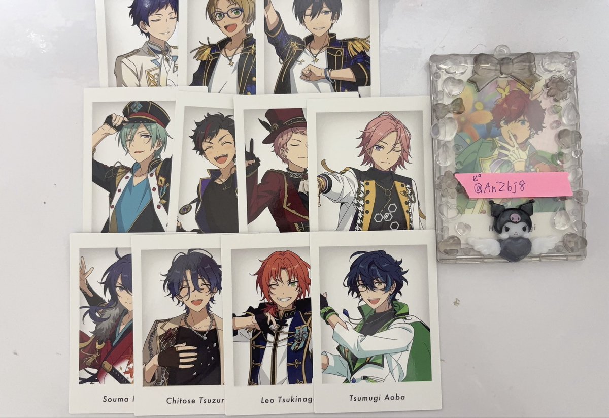 AnZbj8's tweet photo. 【交換】あんさんぶるスターズ　あんスタ
10周年　ぱしゃっつ　特典

求　10周年　一彩>特典一彩
譲　画像参照

レオ、チトセは10周年一彩との交換優先

25（昼）、26スタライ手渡しのみ
お気軽にお声掛ください。

画像はスリーブ無しですがお渡しする場合はスリーブを必ず使用いたします。 https://t.co/1p1mSr0OJr