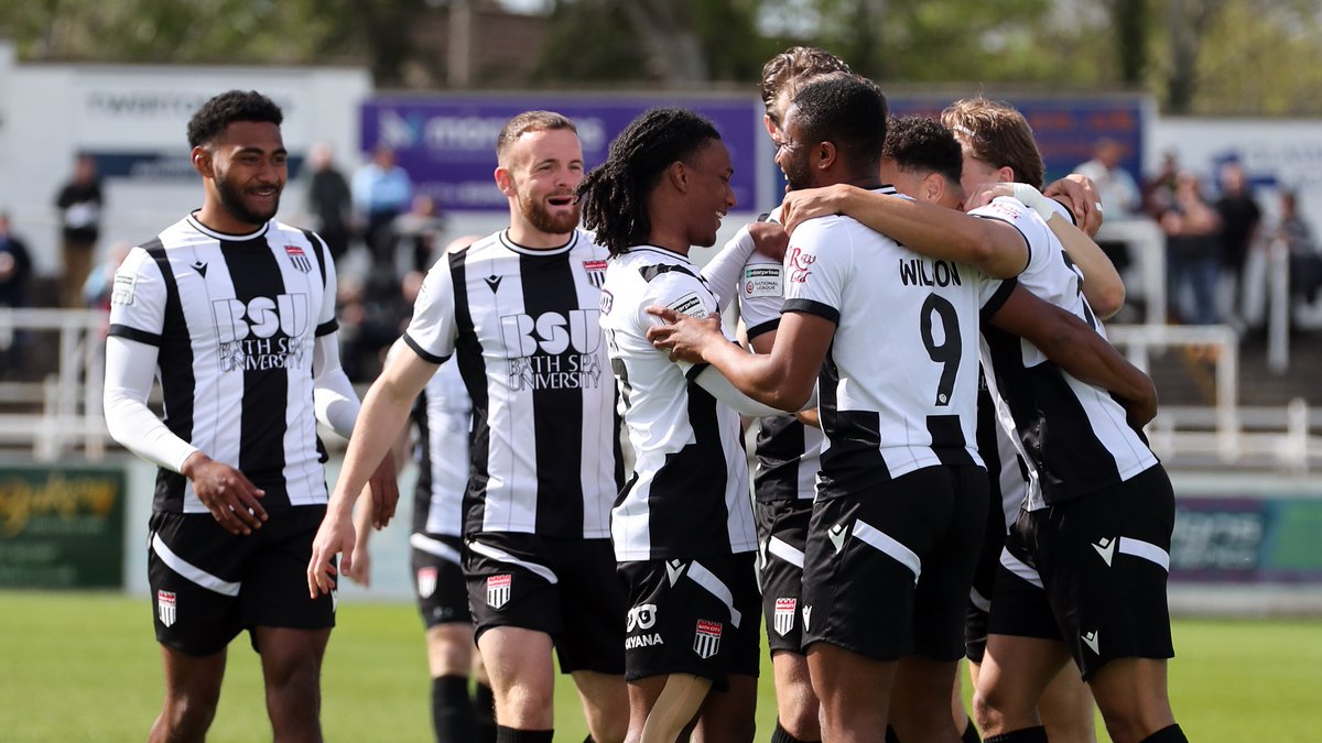 BathCity_FC's tweet image. Gearing up for one last clash ⚔️

⚫️⚪️ #Romans