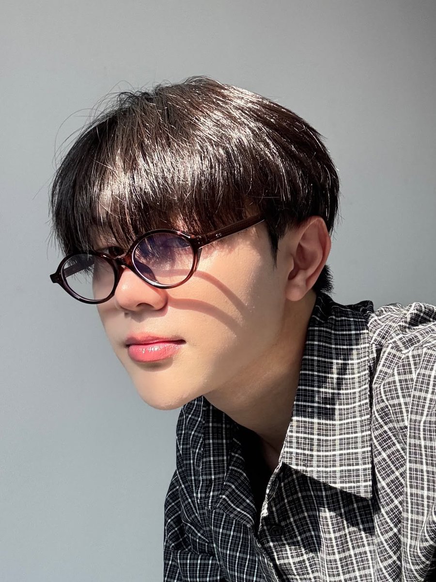 🌱IG TONLIEW.MTP POST UPDATE 🌱
🗓️24.04.2026

~ แว่นมานี่มา ~

 #HybridHealthyStick
#BobbiBrownThailand
⋆｡°✩┊ #ต้นหลิวเด็กจิ๋ว  #tonliewmtp  #GardenOfWillow  :･｡☆