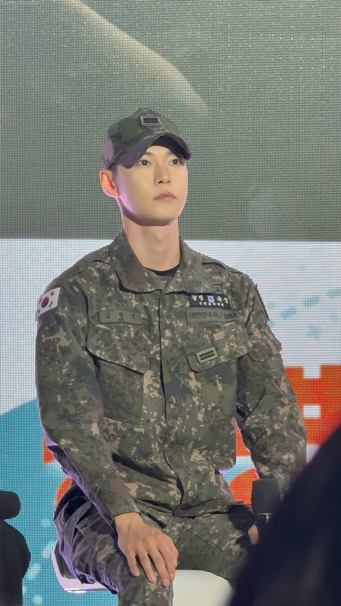 뭉 ⊹ ﾟ.⋆ tweet media