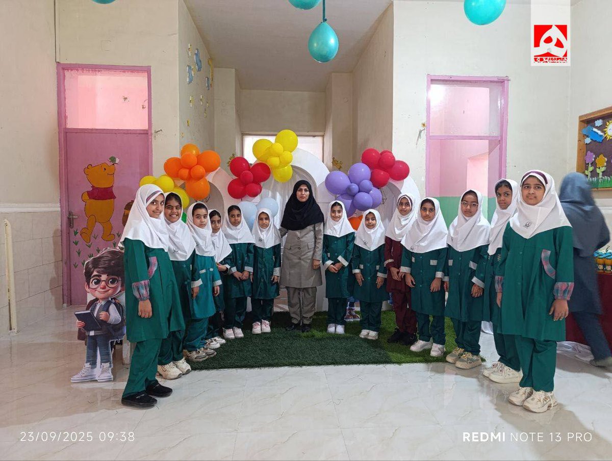 IranNewsJa's tweet image. 📷 ミナブ小学校で殉職した児童たちの記念写真

#Minab #イラン #Iran