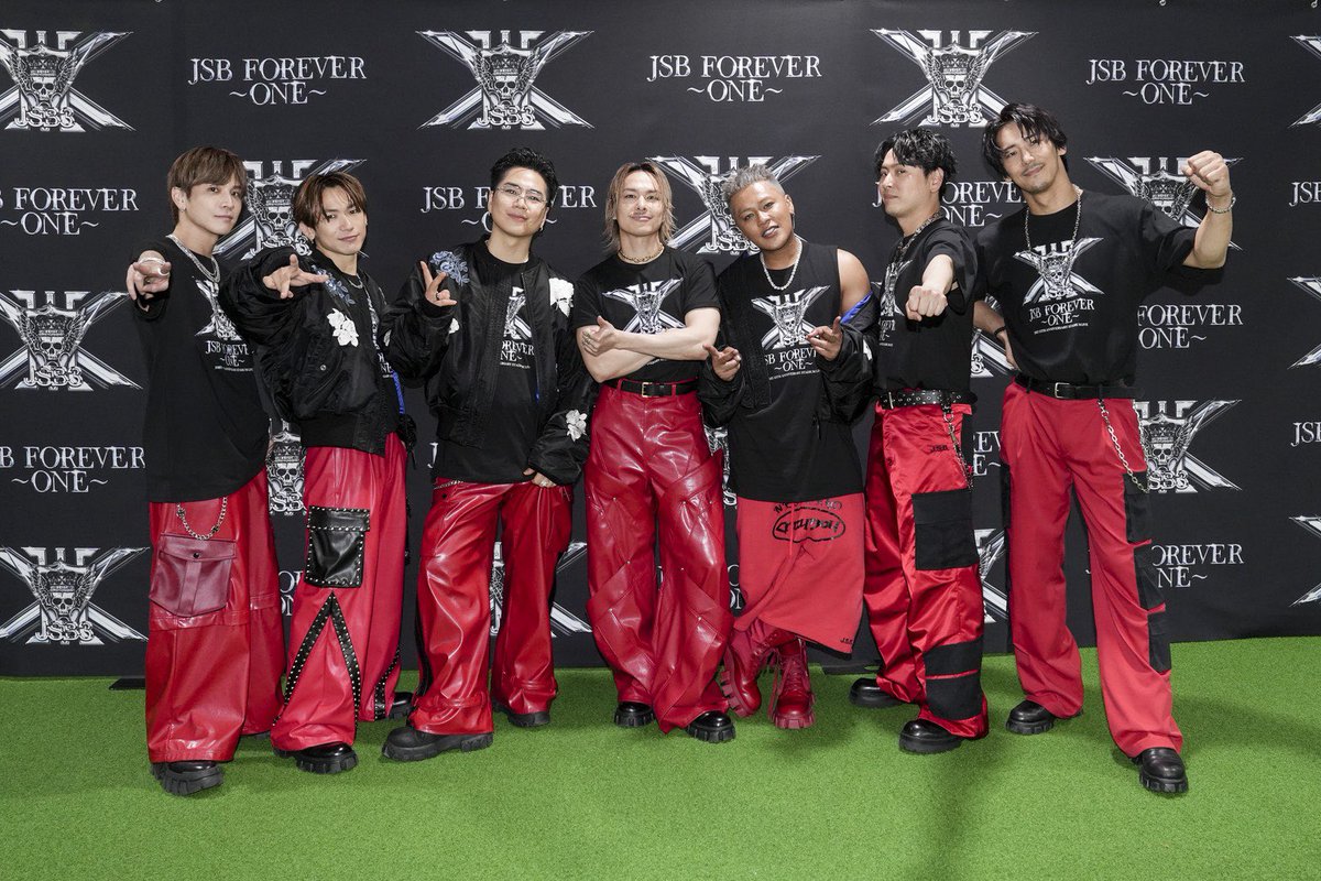 ldh19951010's tweet photo. 感動の7人スタジアムLIVE🏟️
いろんな過去の姿と重ねて、今を見ると泣けてきた😭
隆二さんおかえりです!
これからも応援してます!🔥
#三代目
#三代目jsoulbrothers
#三代目JSB
#foreverone
#jsbforeverone
#ldh
#味の素スタジアム https://t.co/3qeQV20Gem
