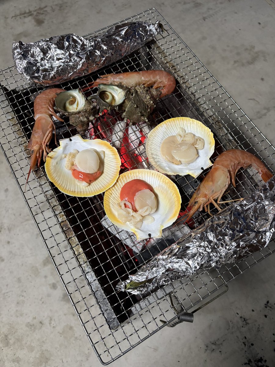 Yd9ajiHTWS80274's tweet image. 海鮮とたけのこ頂きました♪やっぱたけのこうめーな！自然の恵みに感謝です！
#BBQ
#海鮮
#たけのこ