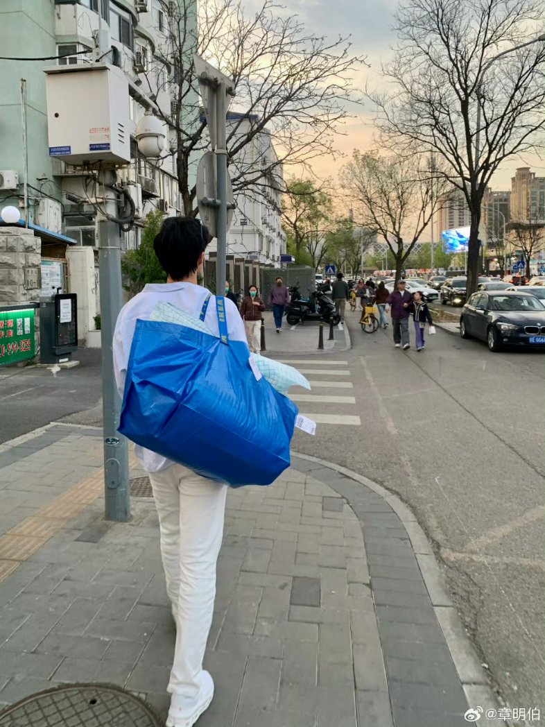 𝚊𝚗 𝚘𝚍𝚎 𝚝𝚘 𝚢𝚘𝚞 tweet media