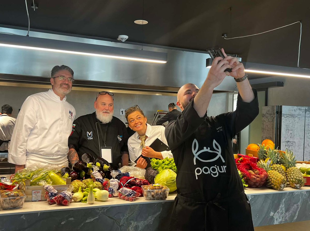 VUM_Bulgaria's tweet image. 🎓👨‍🍳 Today are the finals of the National Skills Competitions 2026! 🌟
Students from vocational high schools across the country are competing in several prestigious categories.
#VUM #CAI #finals