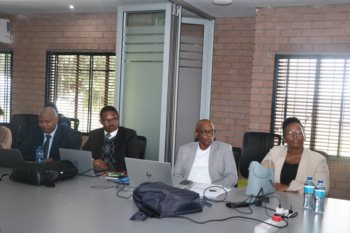 Environmentza tweet media