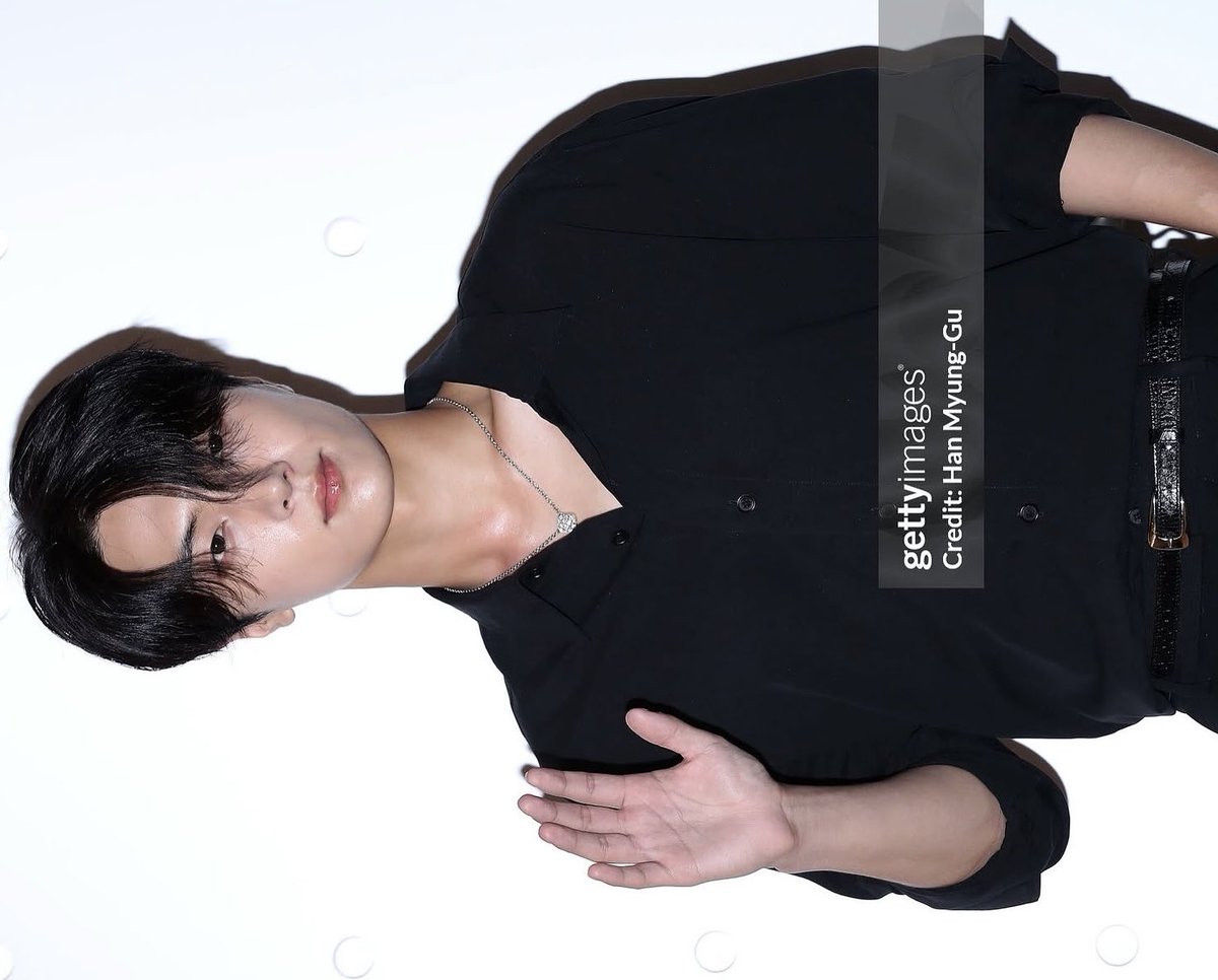 게티이미지 보면 더 누룽누룽노릇노릇
예쁘고잘생겻고 종성이특유의젠틀함 ㅋㅋ//<<
이거 진짜 말 안 되고 또 해줫으묜..