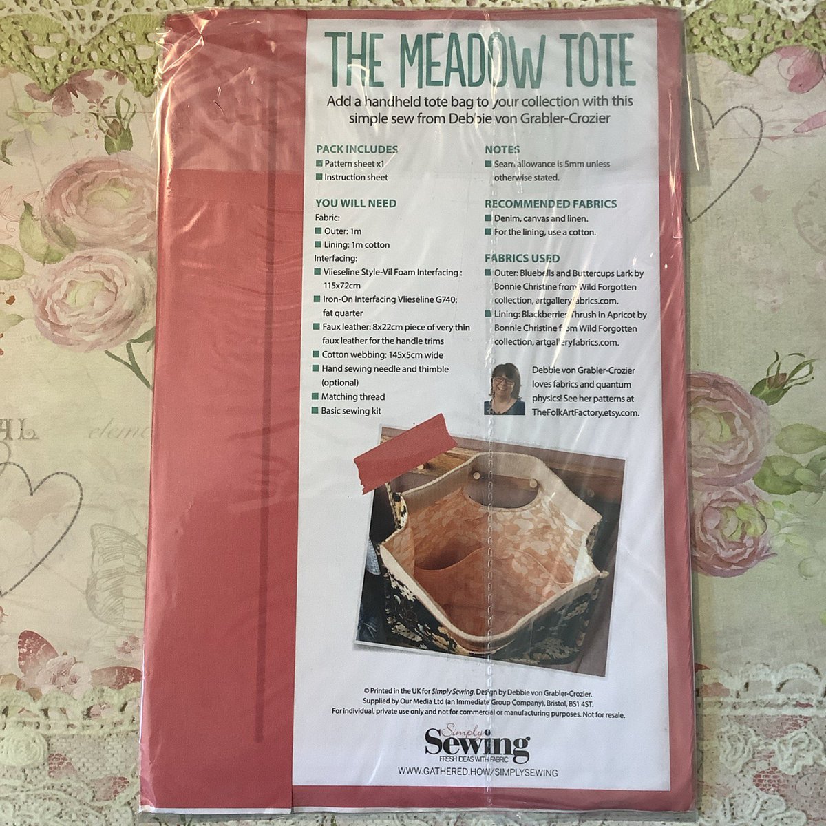 WatsonsVintage's tweet image. NEW LISTING An easy sew bag pattern. Check out UNCUT The Meadow Tote Simply Sewing Pattern - Make Your  Own Bag or Gift Idea ebay.us/m/AzHKon #eBay via @eBay_UK #SewingPattern #ToteBag #MakeABag