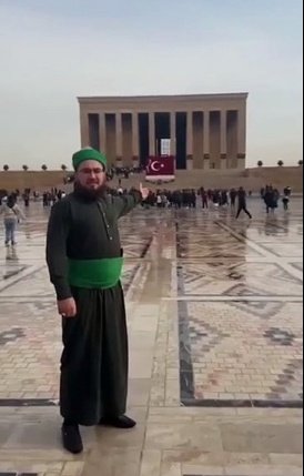 ANIT Kabirin neden yapıldığını anlayamayanlar

Özellikle Arap Müslümanlar

Benzer duygu ve düşünceleri paylaşan insanların

Toplanma ve Anma ALANI

Mirasçılar..