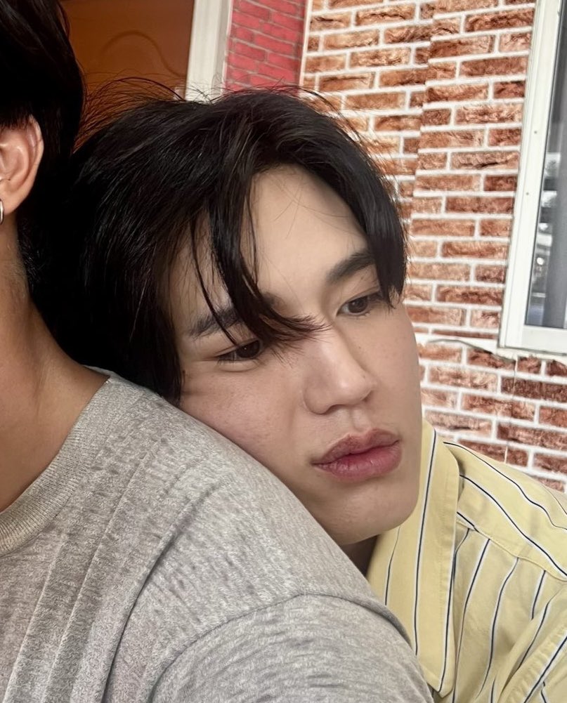 𝚍𝚒𝚟 ☄ tweet media